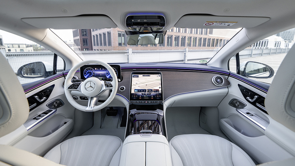 Mercedes-EQ EQE: um passo à frente na mobilidade elétrica.